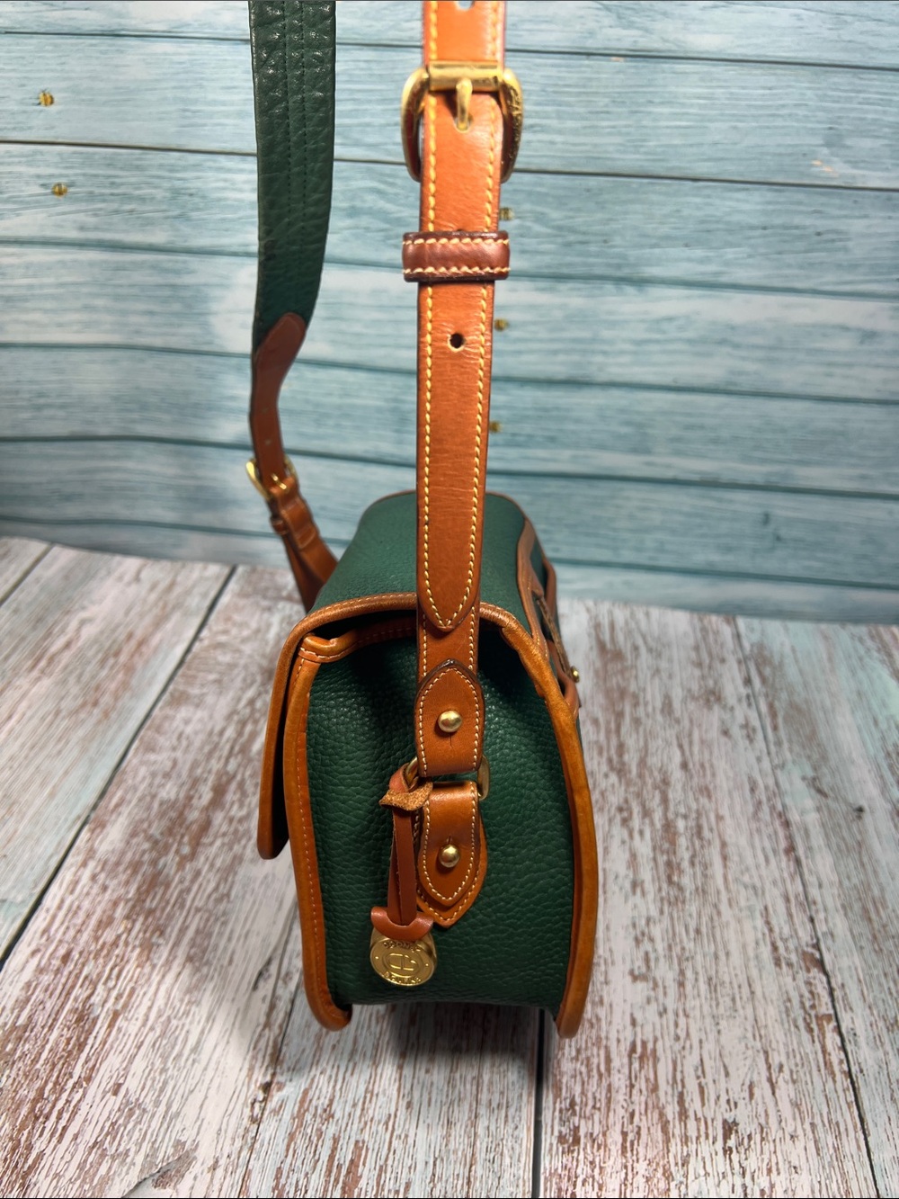 🦆 DOONEY & BOURKE AWL R94 SMALL SURREY TAN & FIR GREEN PEBBLED LEATHER CROSSBODY - Picture 6 of 14